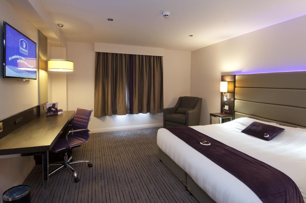 Premier Inn Wirral - הסוול מראה חיצוני תמונה