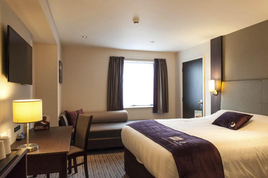 Premier Inn Wirral - הסוול מראה חיצוני תמונה